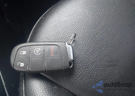 2019 Jeep Compass Altitude 4X4 from USA, damaged, VIN 3C4NJDBBXKT792107